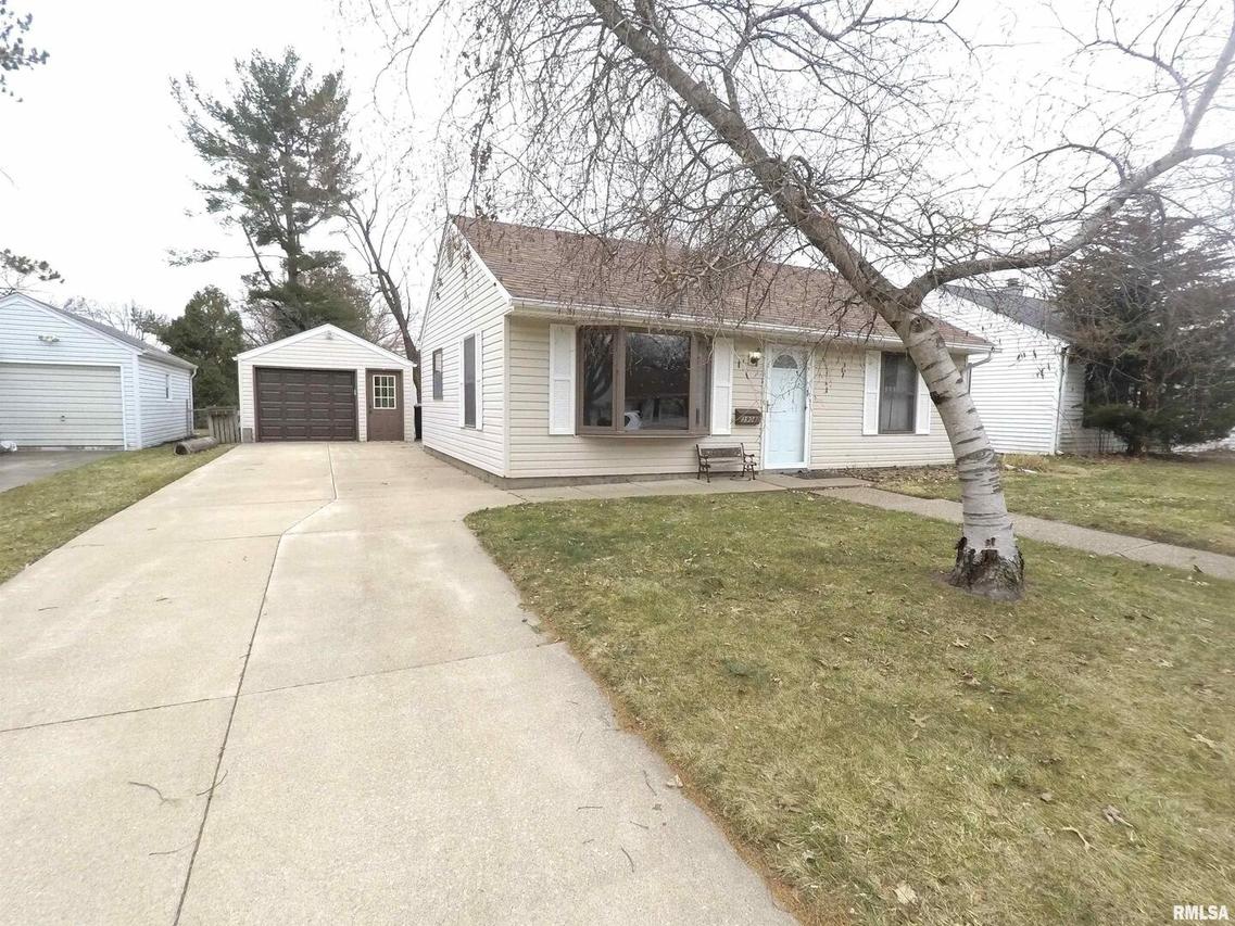 3908 23rd Ave., Rock Island, IL 61201