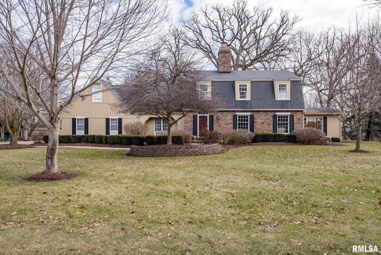 3718 39th Street Ct., Moline, IL 61265