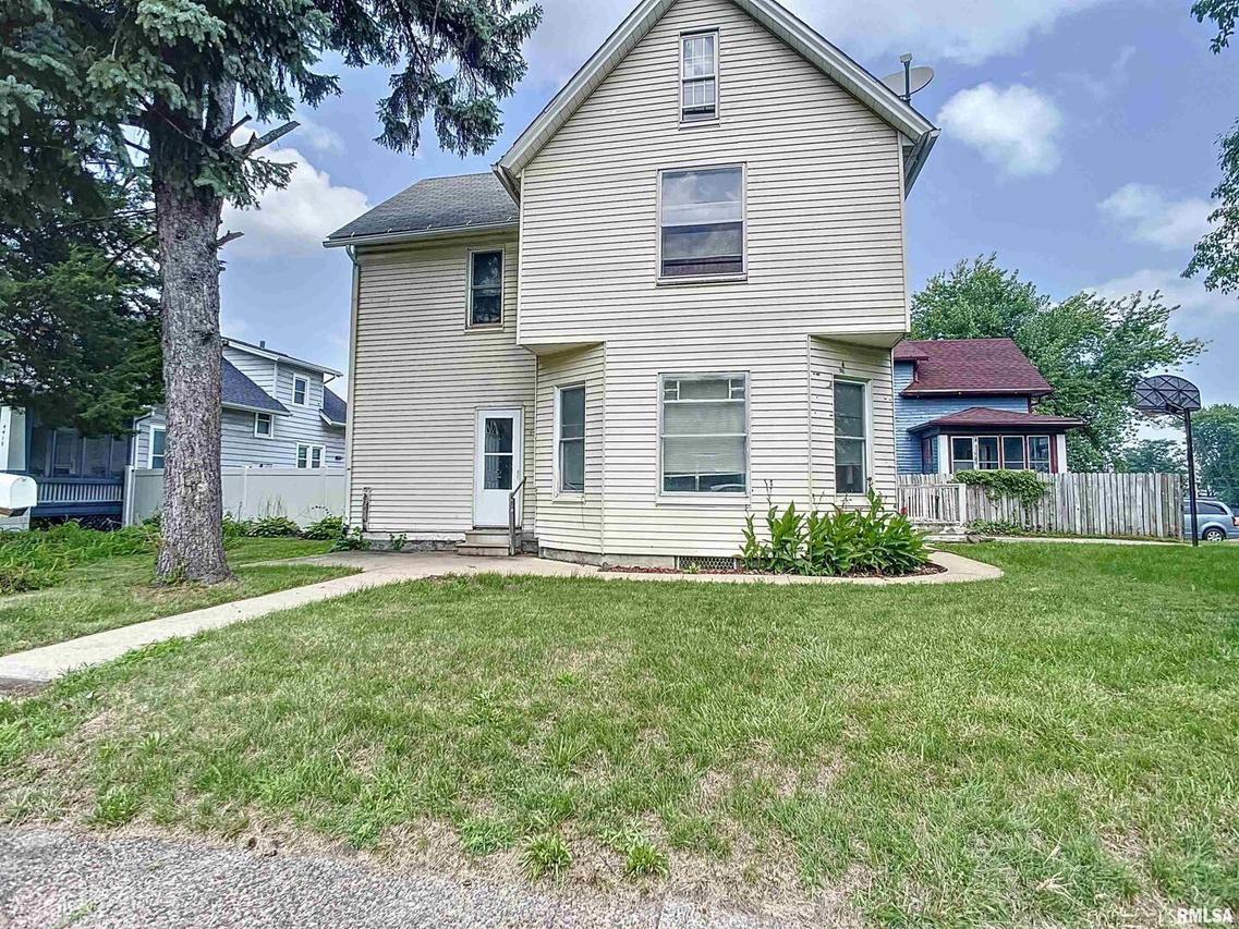 4425 7th Ave., Rock Island, IL 61201