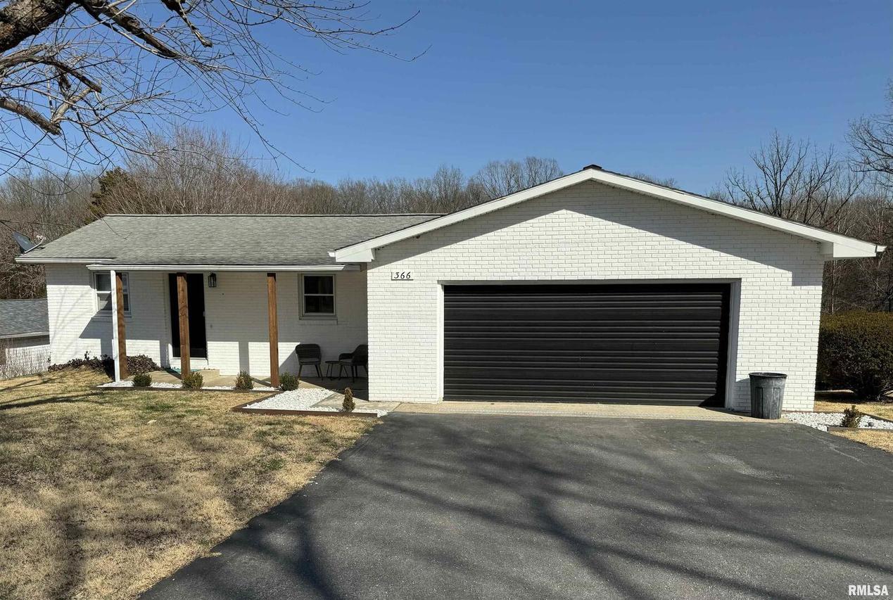 366 Clifty Heights Dr., Marion, IL 62959