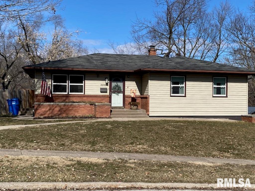 3329 13th Avenue Ct., Moline, IL 61265