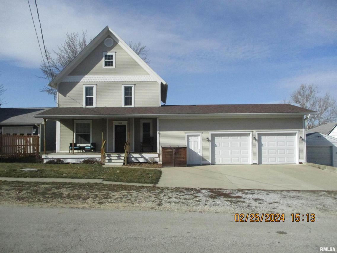 104 N Church St., Albany, IL 61230