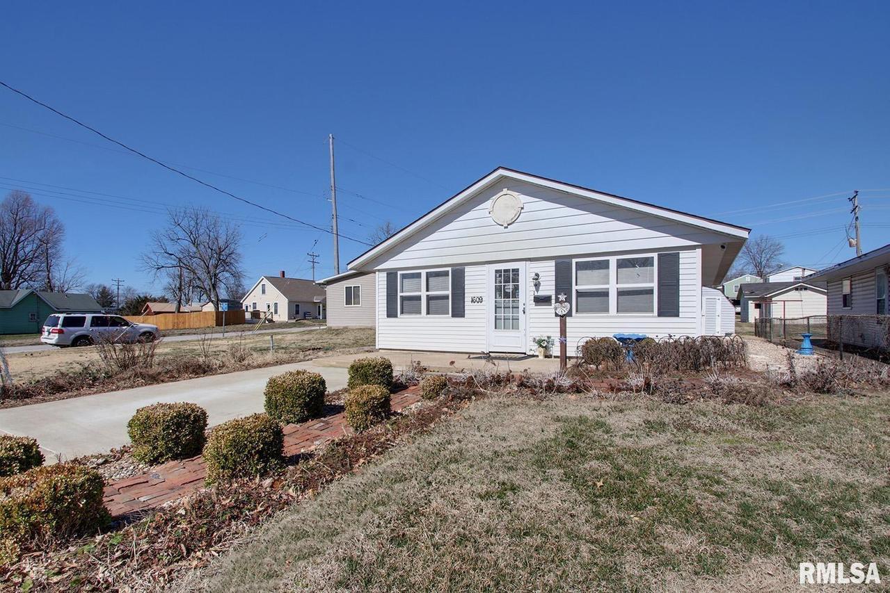 1609 Cedar St., Quincy, IL 62301