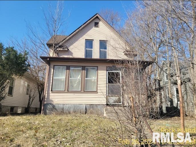 1528 12th St., Rock Island, IL 61201