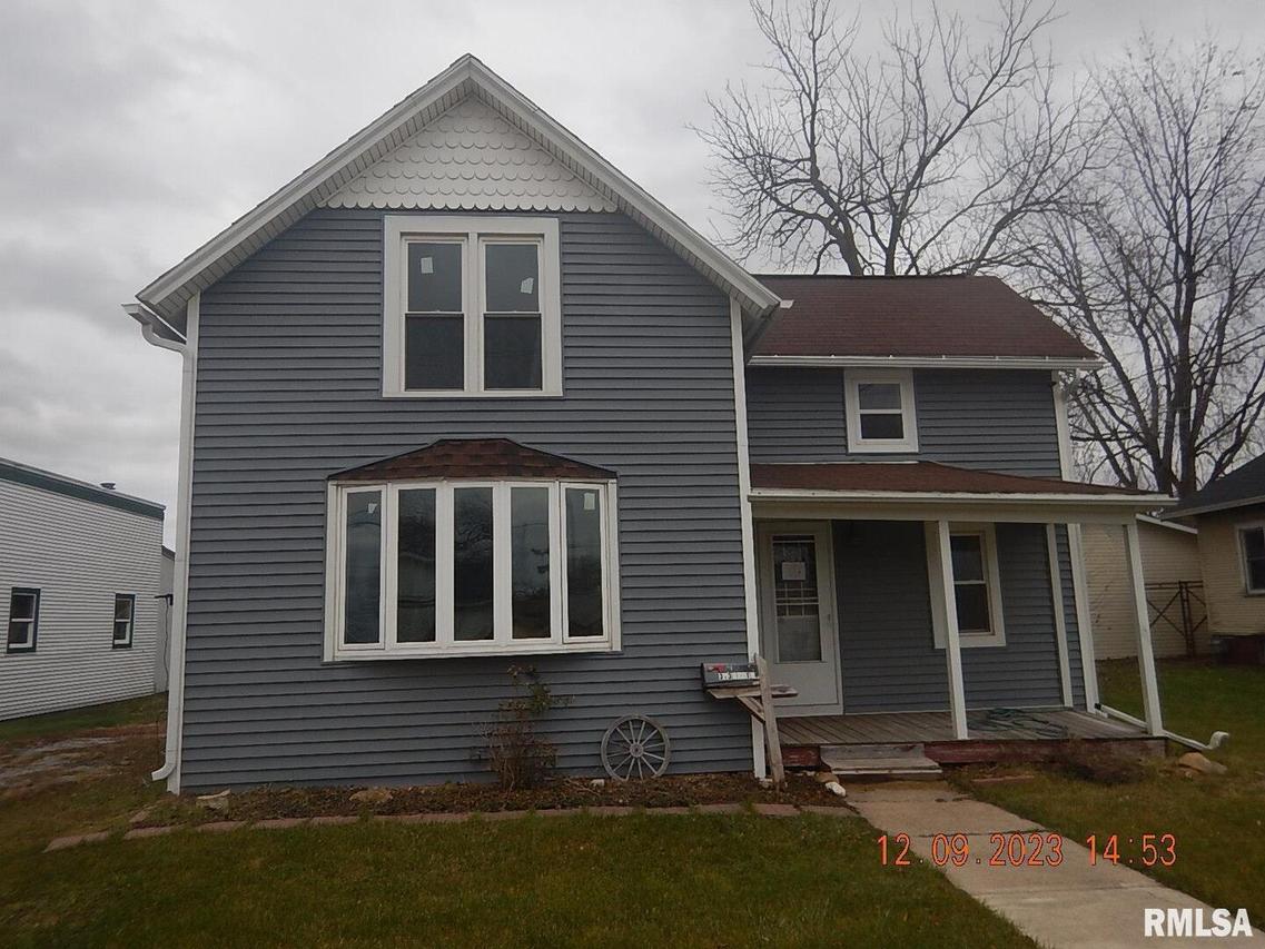 313 N 1st St., Alpha, IL 61413