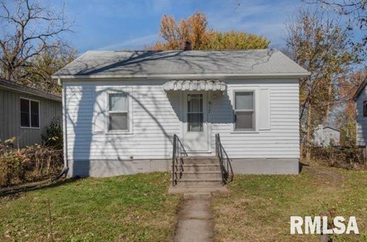 617 3rd Ave., East Moline, IL 61244