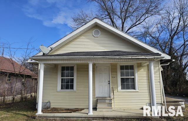 412 S Vine St., Harrisburg, IL 62946