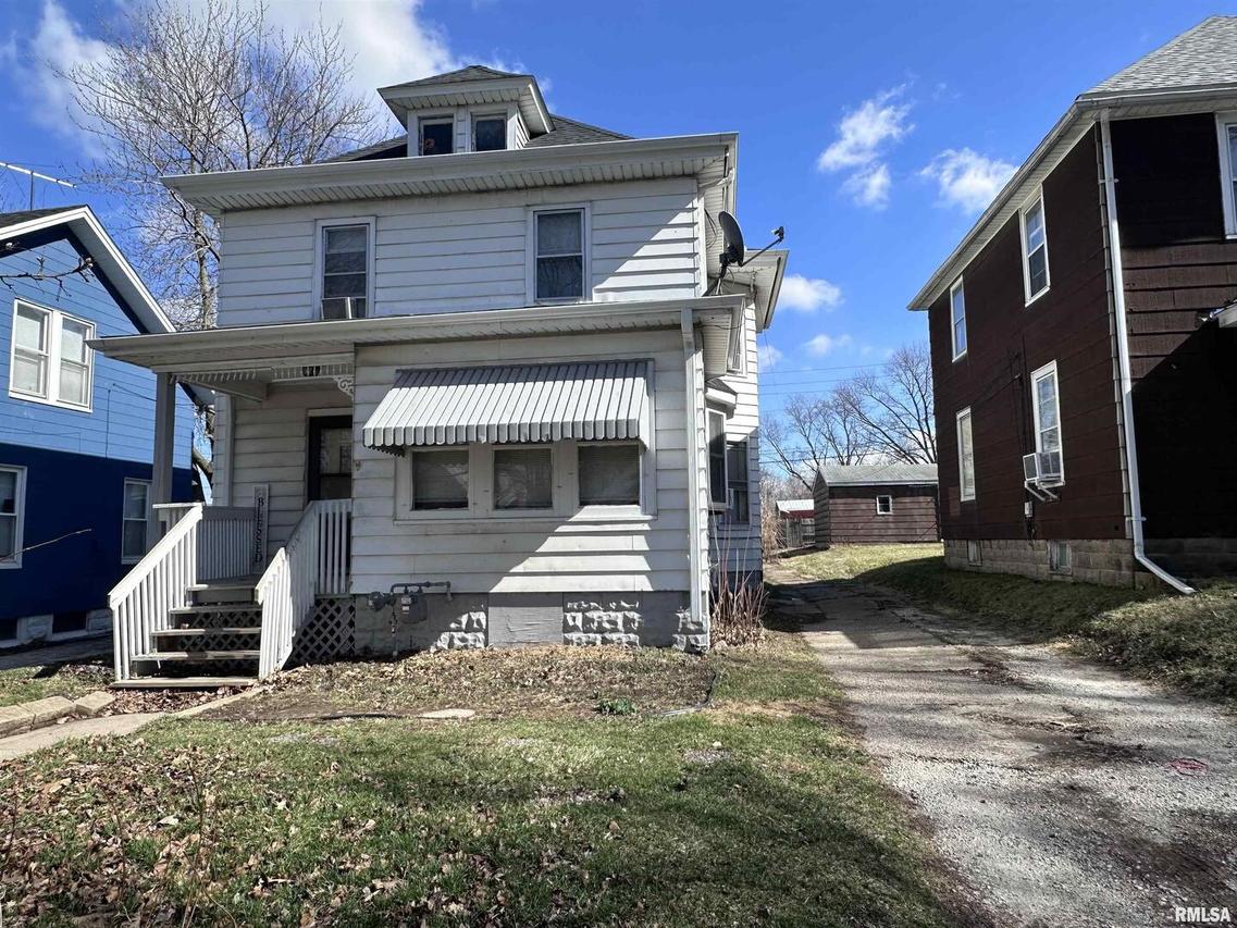 145 15th St., Silvis, IL 61282