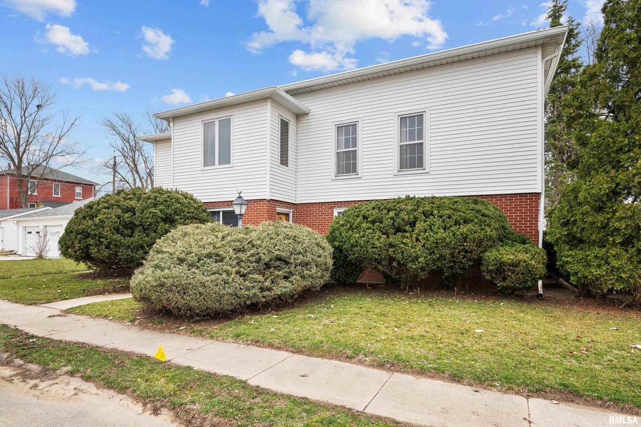 501 13th Ave., Fulton, IL 61252