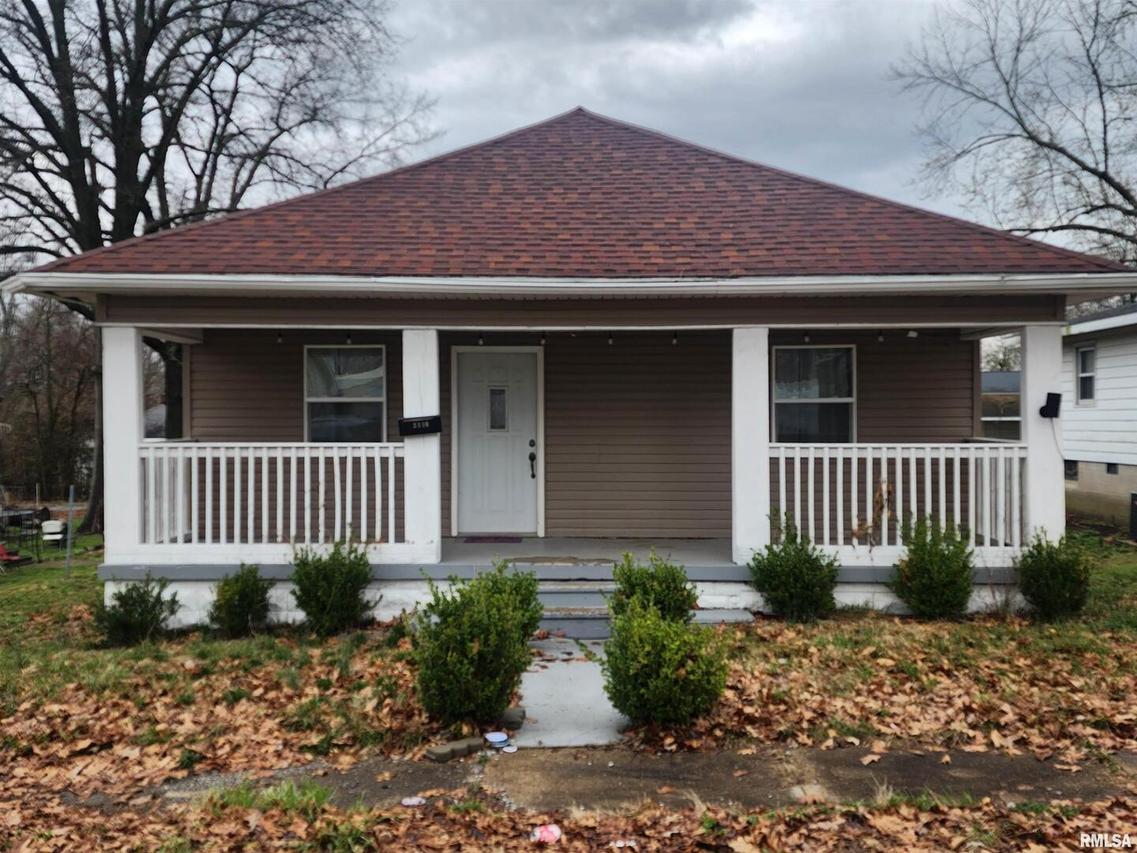 2116 1st St., Eldorado, IL 62930