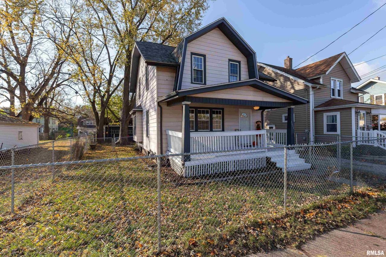 1616 25th Ave., Moline, IL 61265