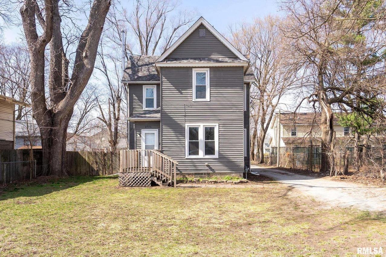2716 9th St., Rock Island, IL 61201
