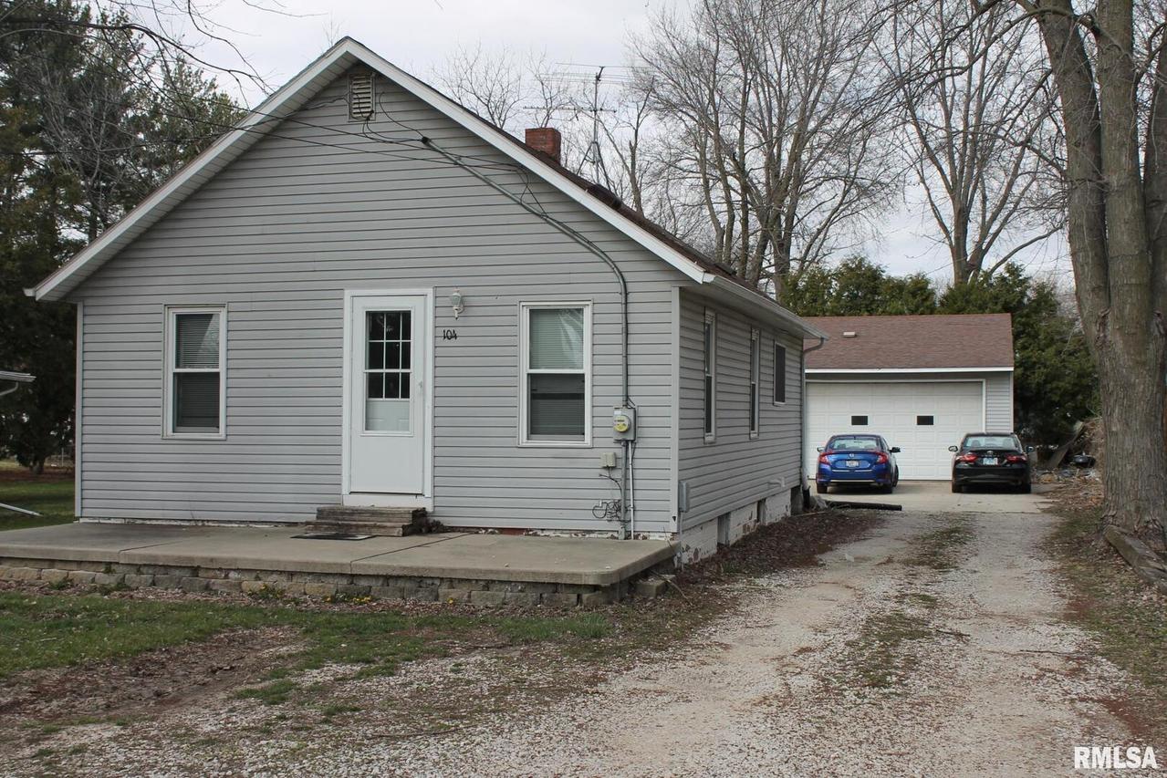 104 W North St., Cambridge, IL 61238