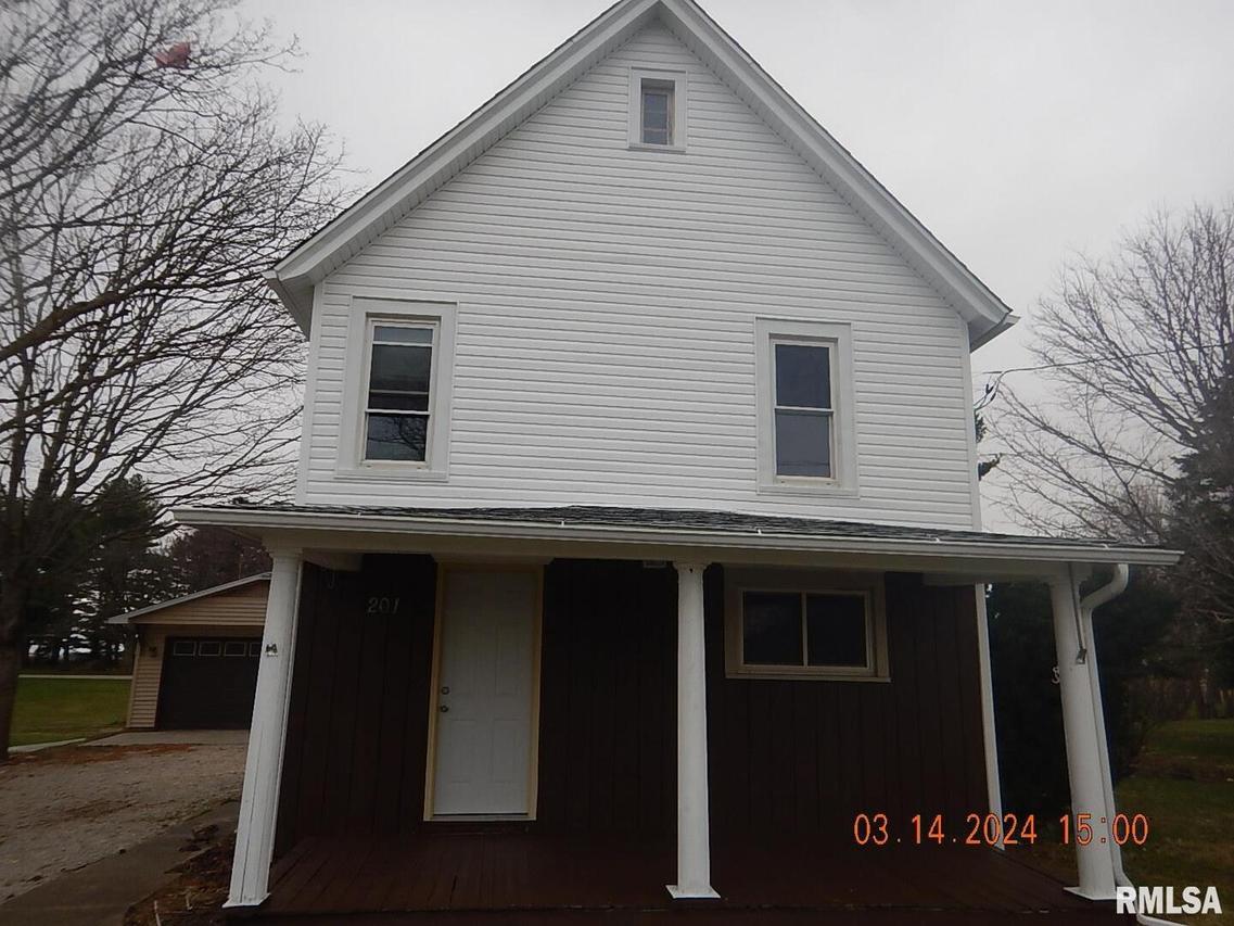 201 N 6th St., Neponset, IL 61345