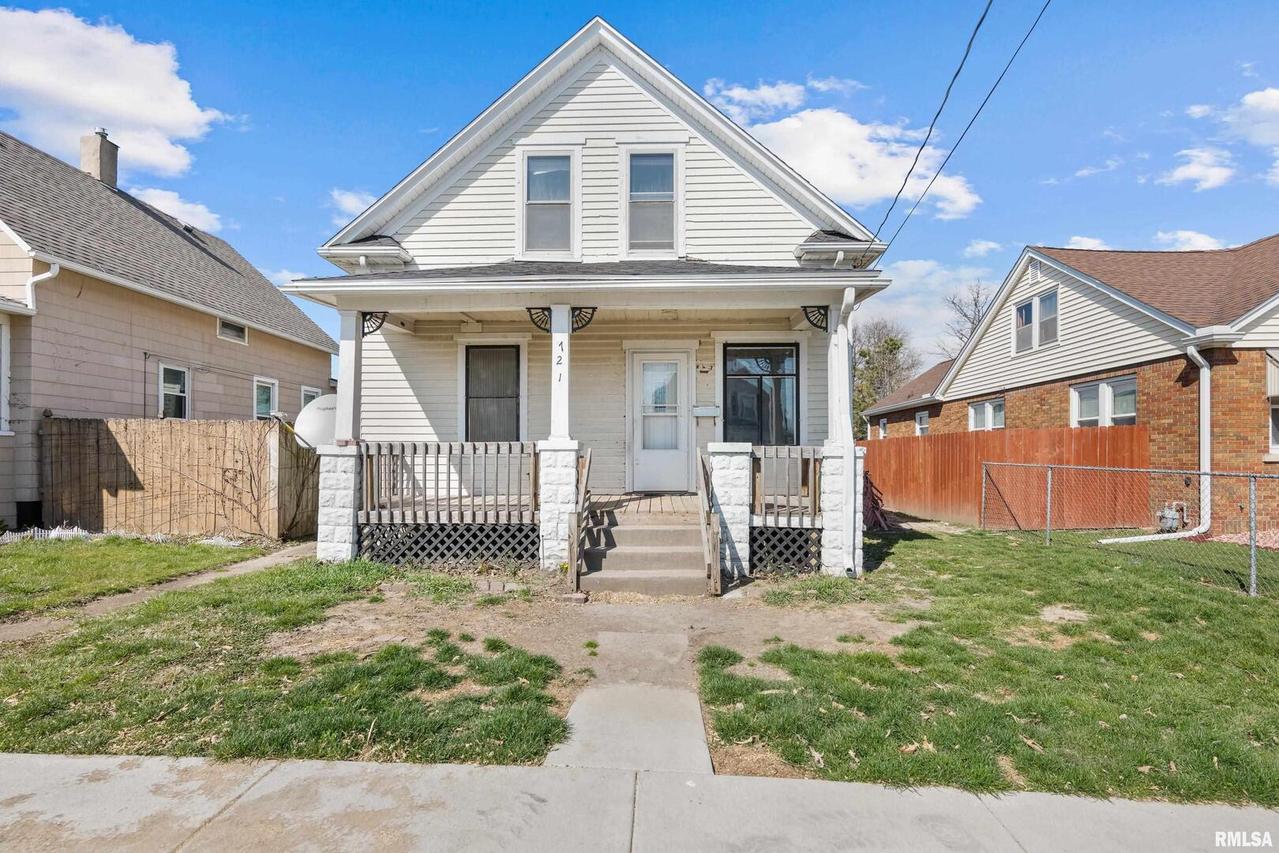 721 17th Ave., Moline, IL 61265