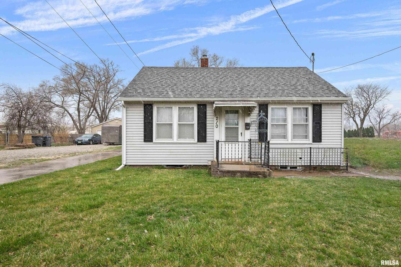 210 E 3rd Ave., Milan, IL 61264