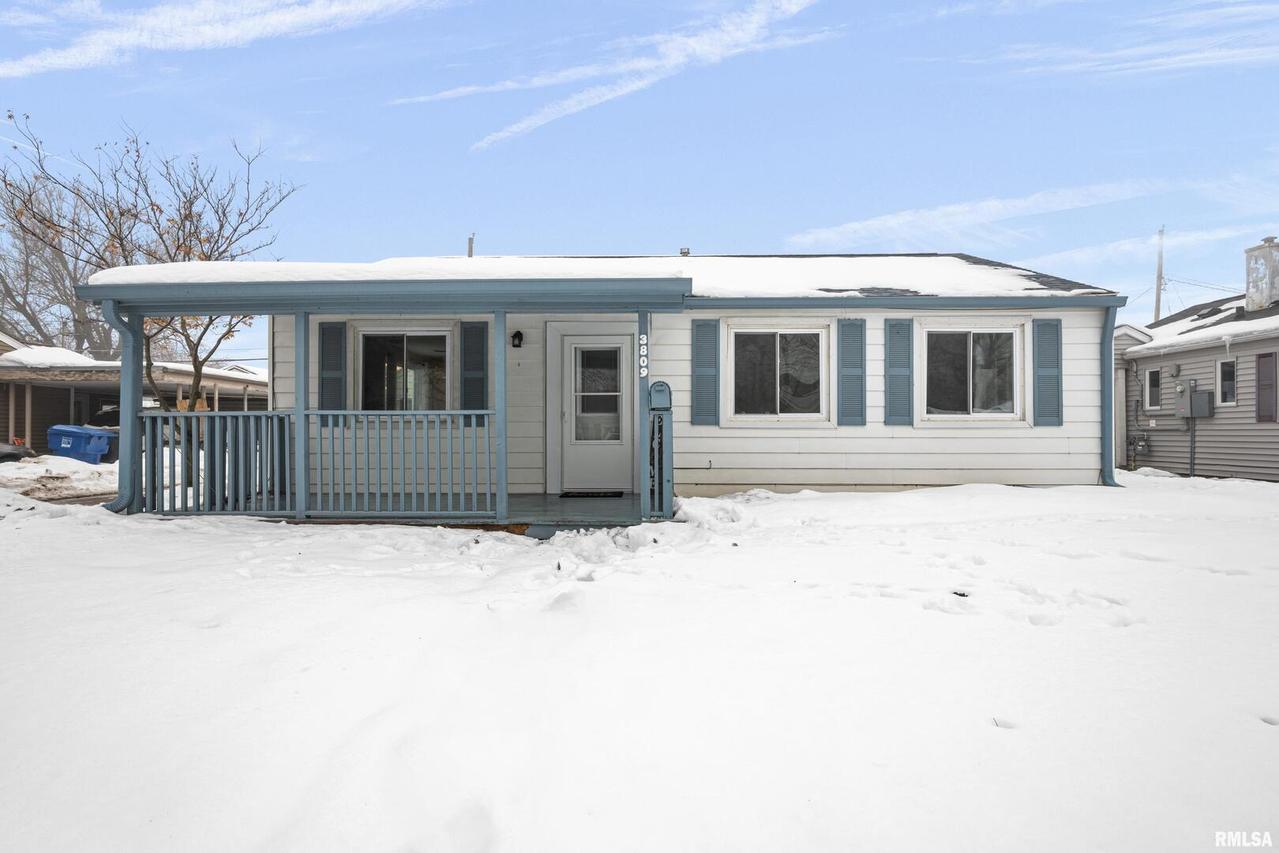 3809 10th Avenue Ct., Moline, IL 61265