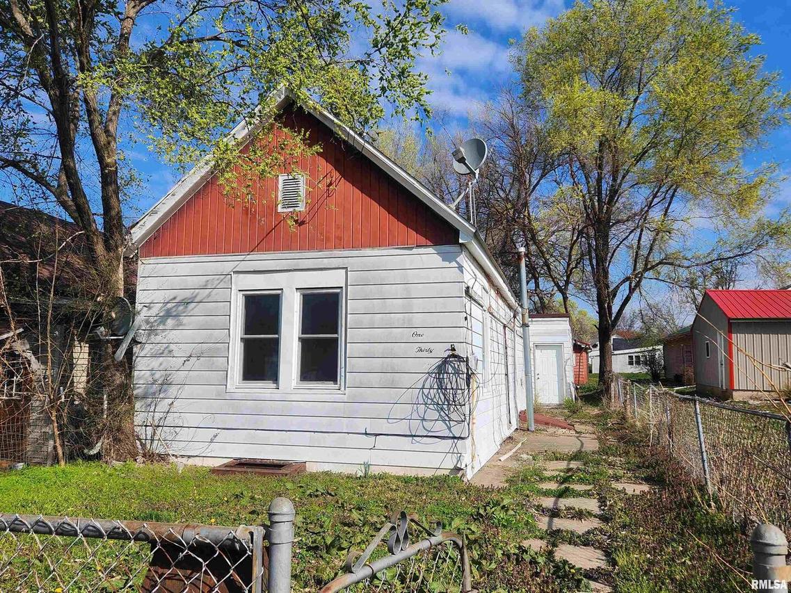 135 Locust St., Quincy, IL 62301