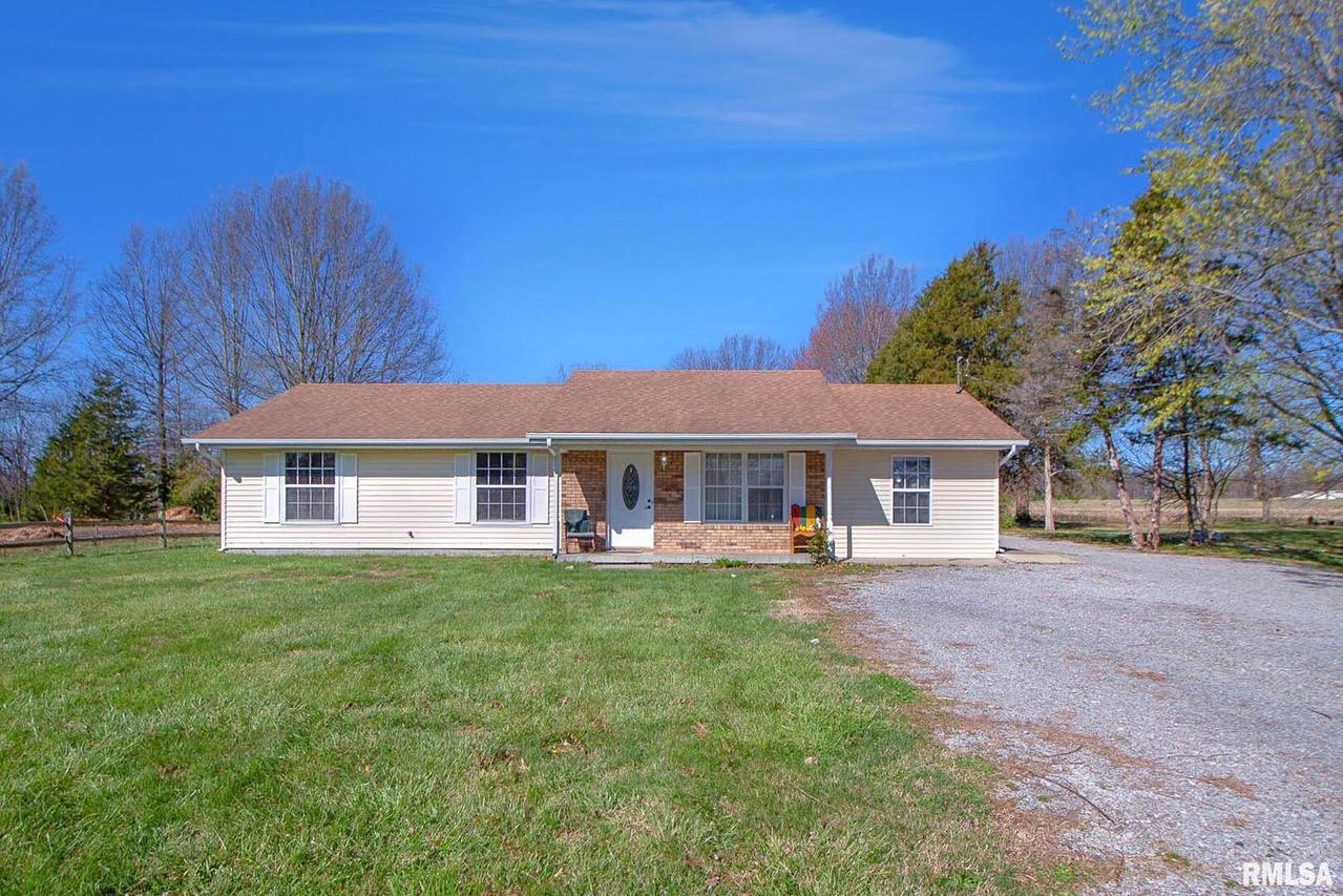 615 N Dent St., Carterville, IL 62918