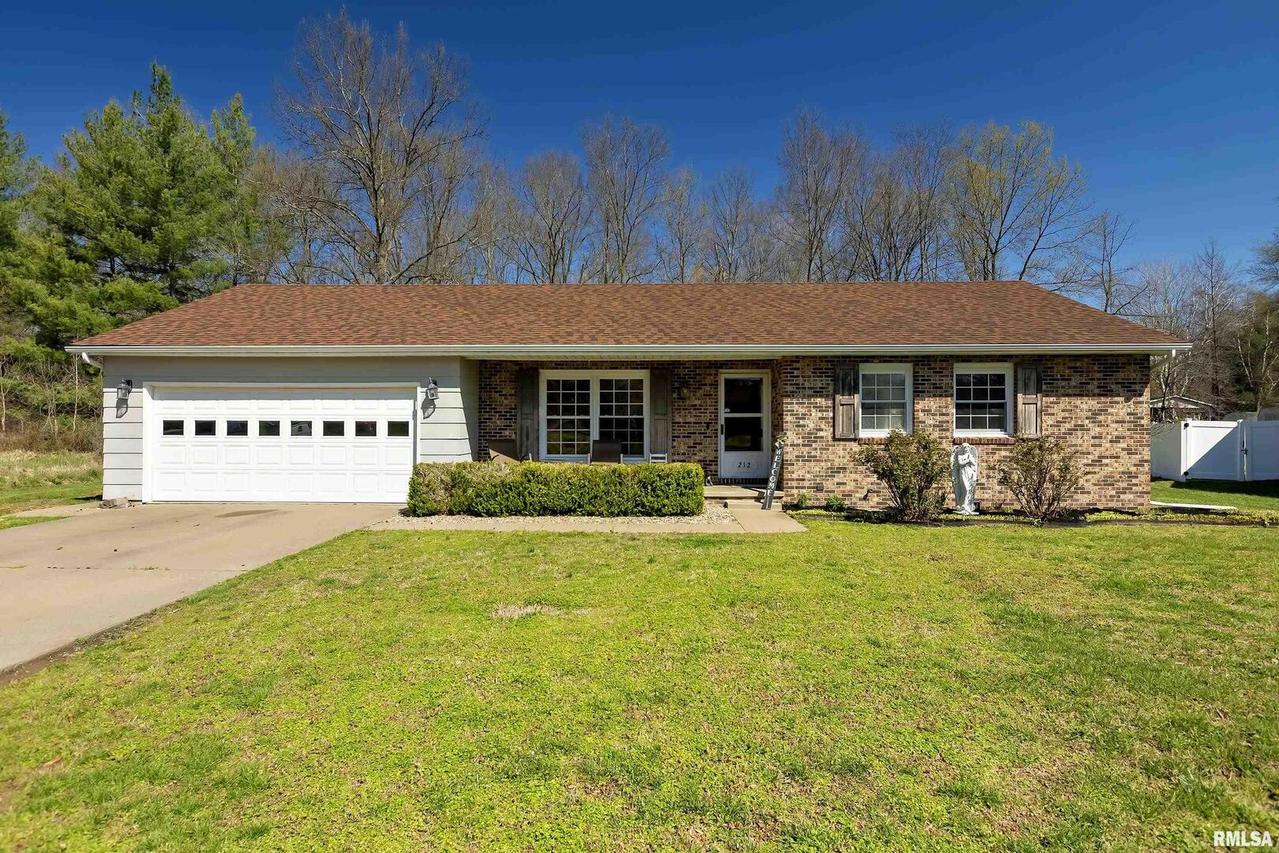 212 Patricia Ln., West Frankfort, IL 62896