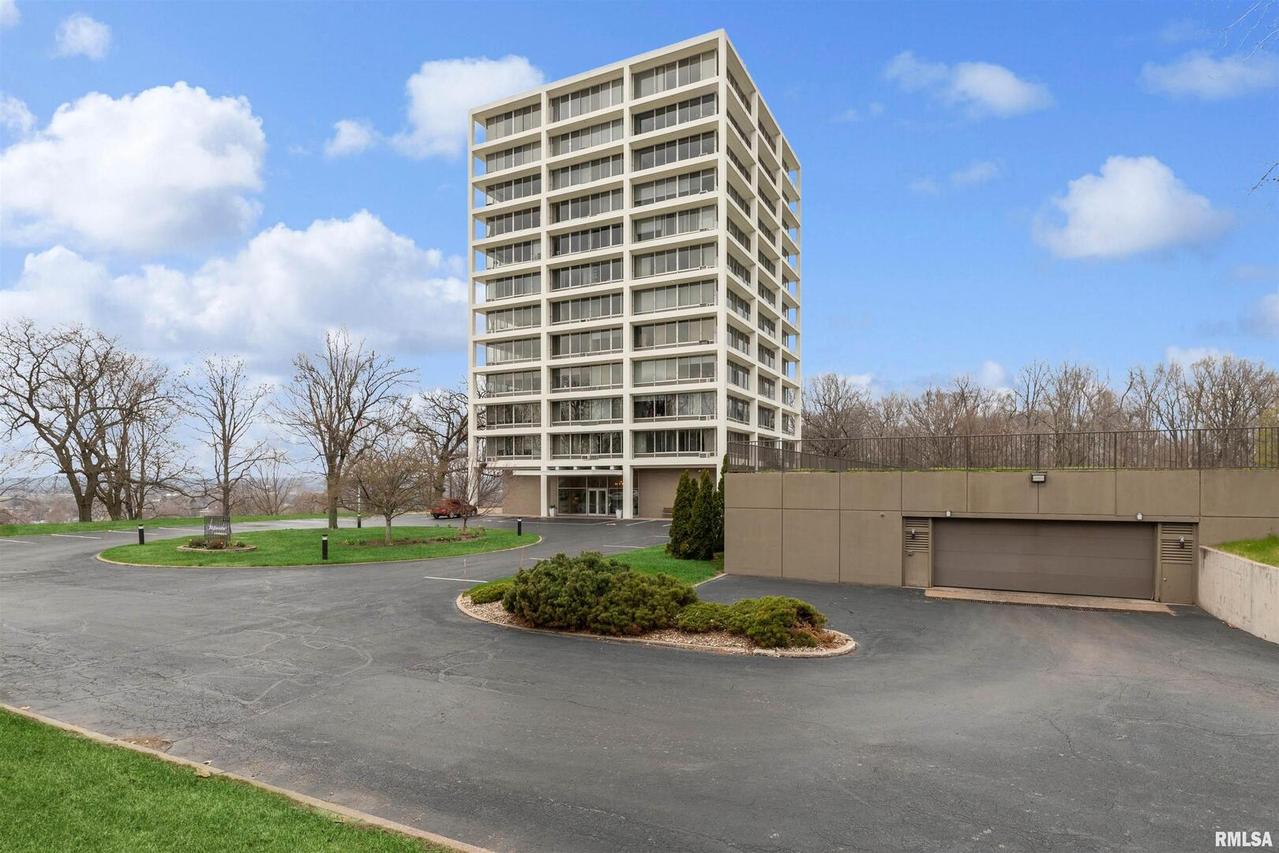 1337 21st Ave. #7D, Rock Island, IL 61201