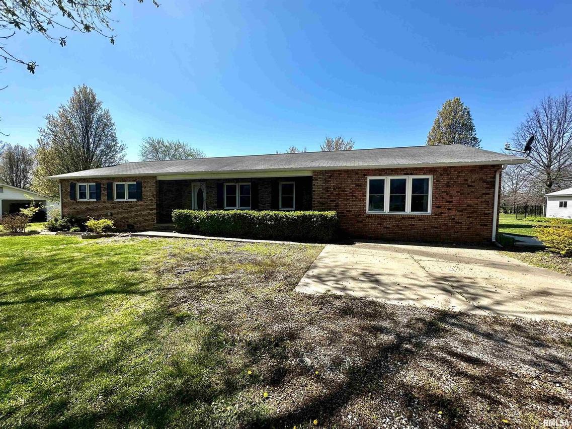 3007 Hillcrest Dr., Eldorado, IL 62930