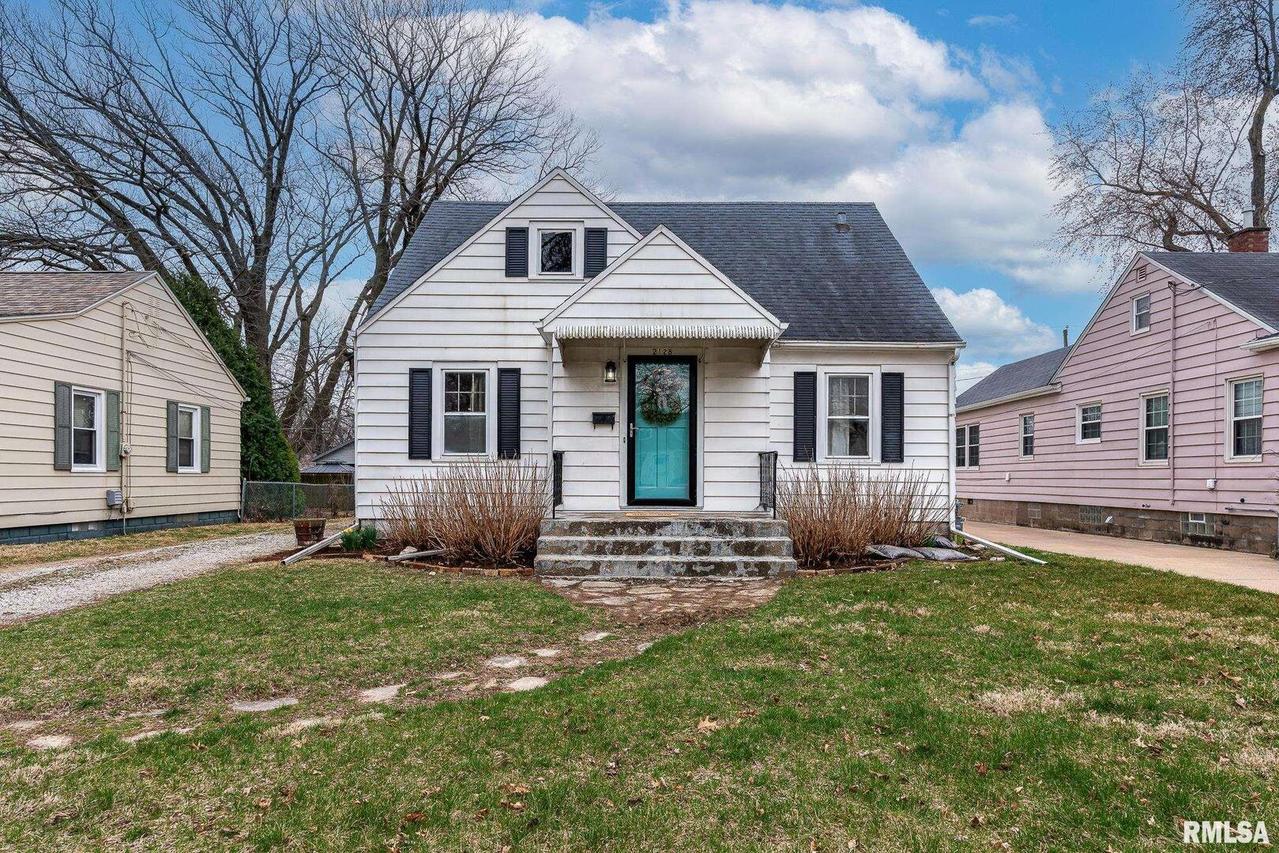 2128 23rd Ave., Rock Island, IL 61201