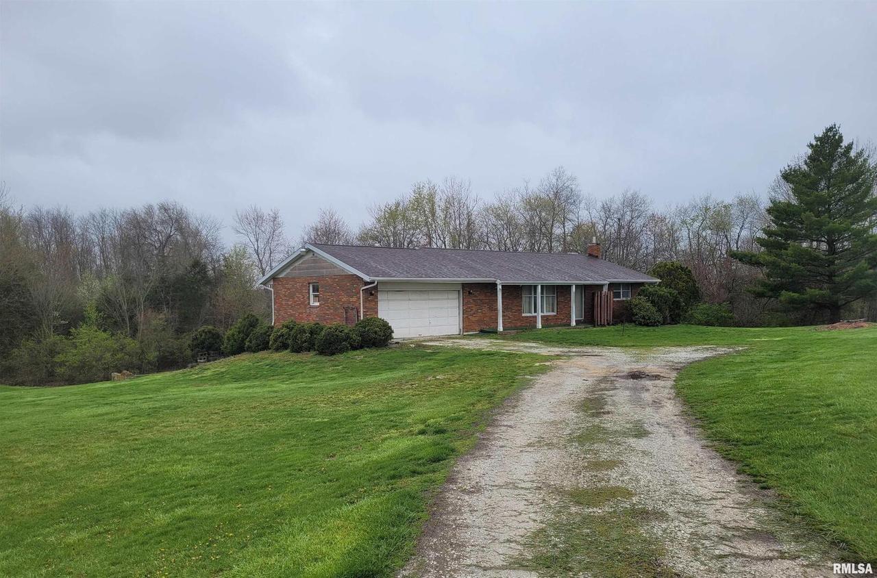 971 E County Road 895 St., Mt Sterling, IL 62353