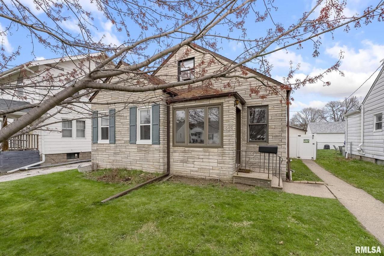 2049 33rd St., Rock Island, IL 61201