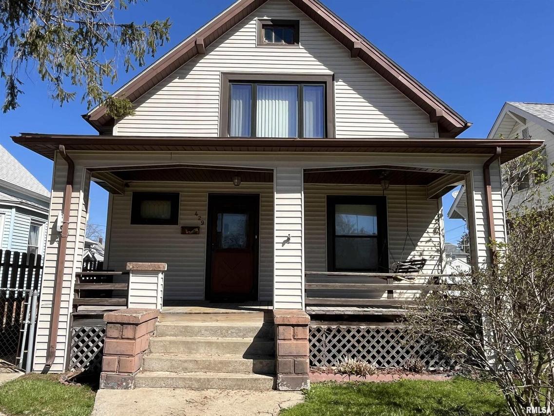 429 19th Ave., Moline, IL 61265
