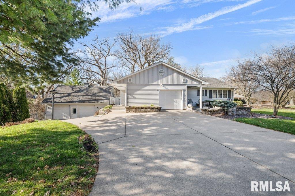 2500 29th Avenue Ct., Moline, IL 61265