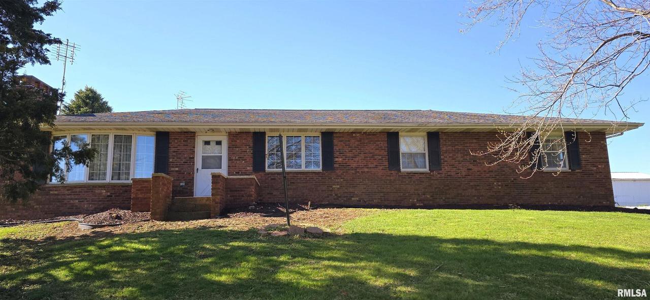 19651 N 1200 Ave., Cambridge, IL 61238