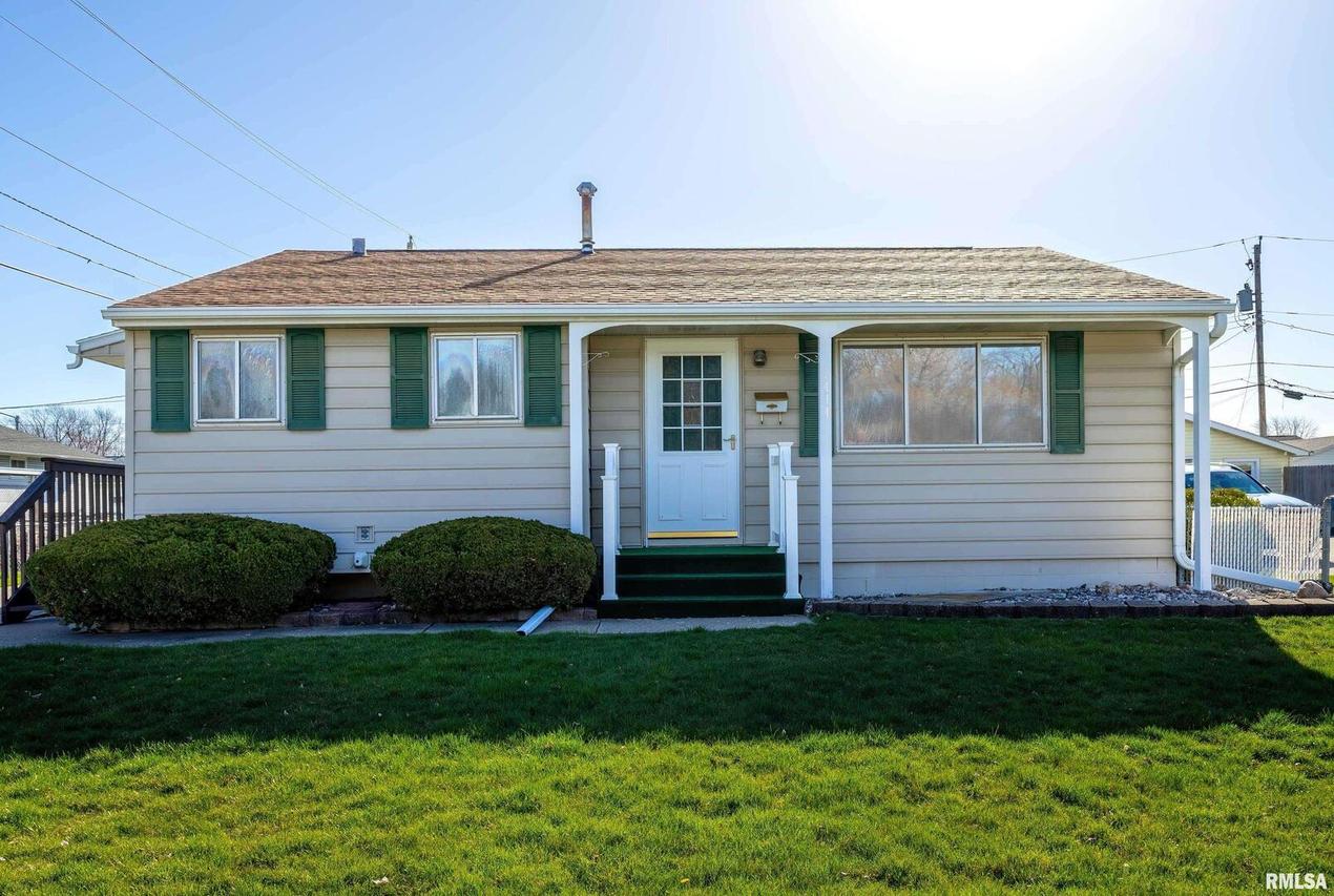 3414 Kennedy Dr., East Moline, IL 61244