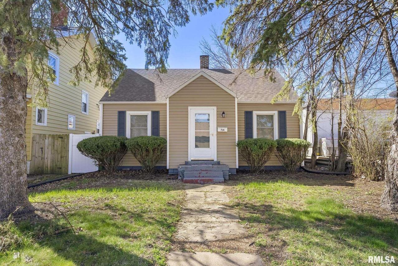 714 19th Ave., Moline, IL 61265
