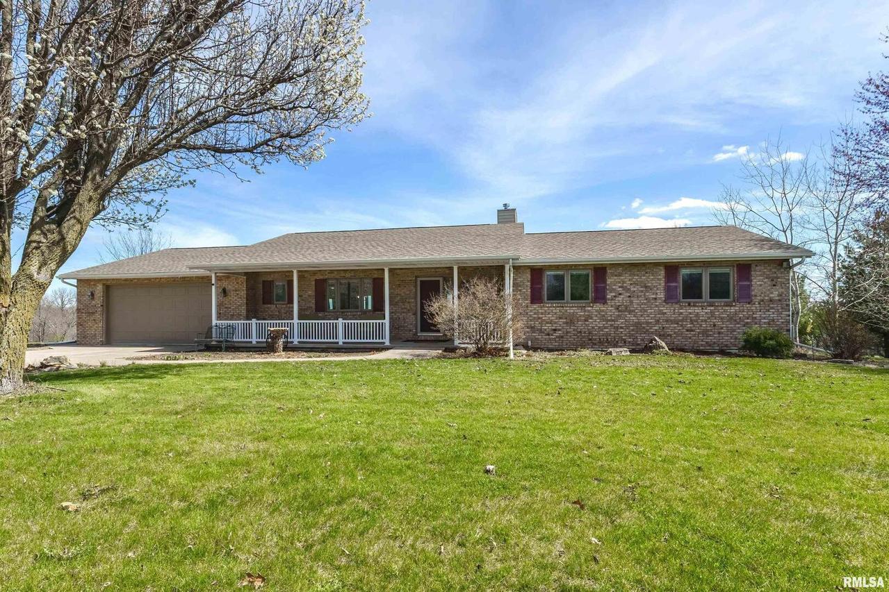 1637 320th St., Sherrard, IL