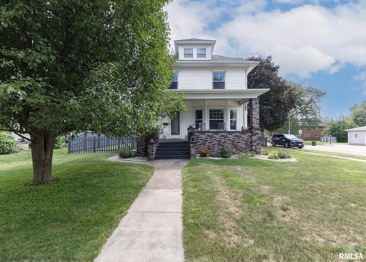 200 E Court St., Cambridge, IL 61238