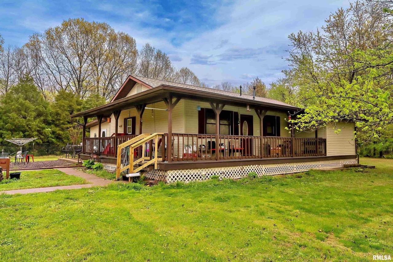 10872 Simpkins Ln., Marion, IL 62959