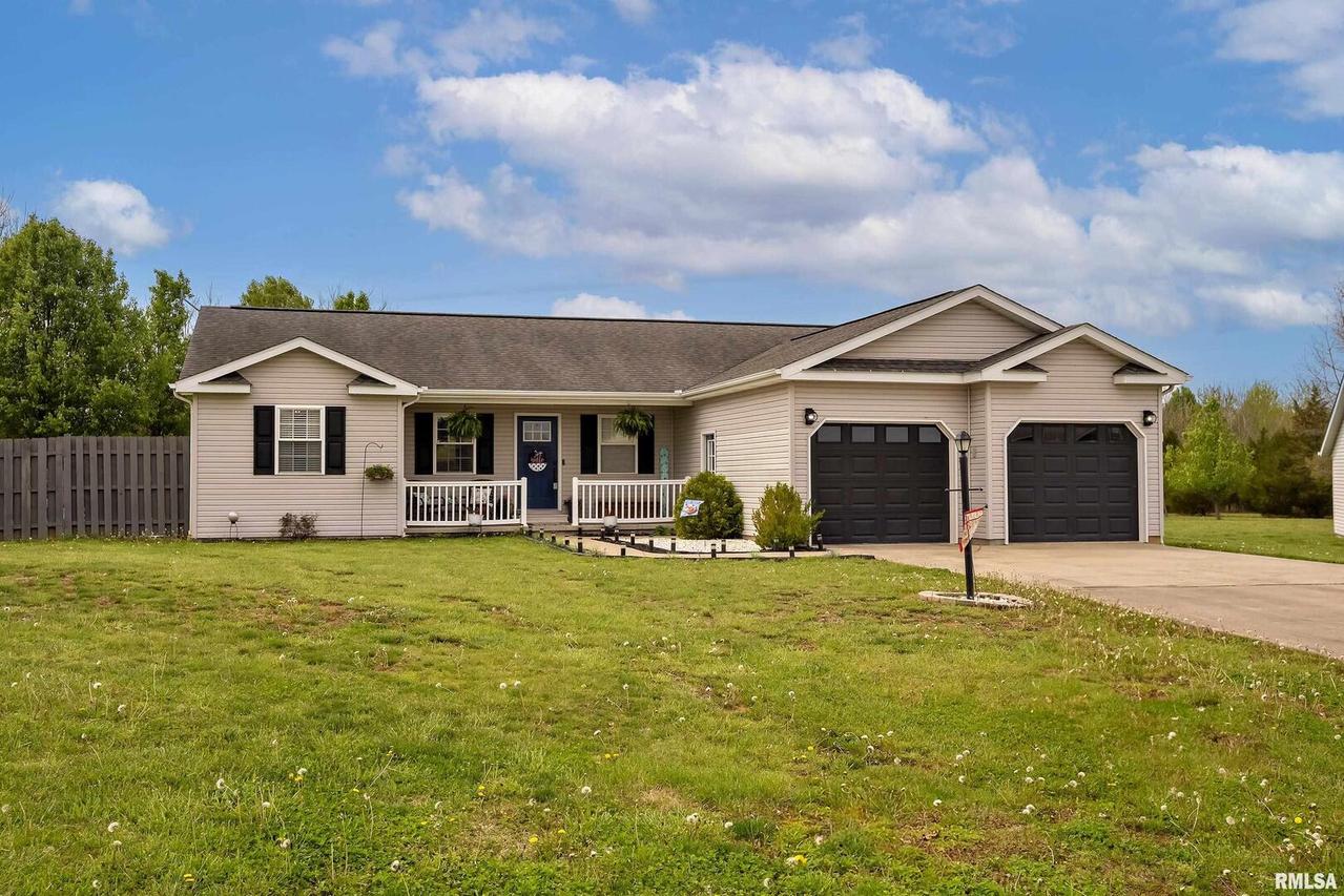 415 Prince Ln., Herrin, IL 62948