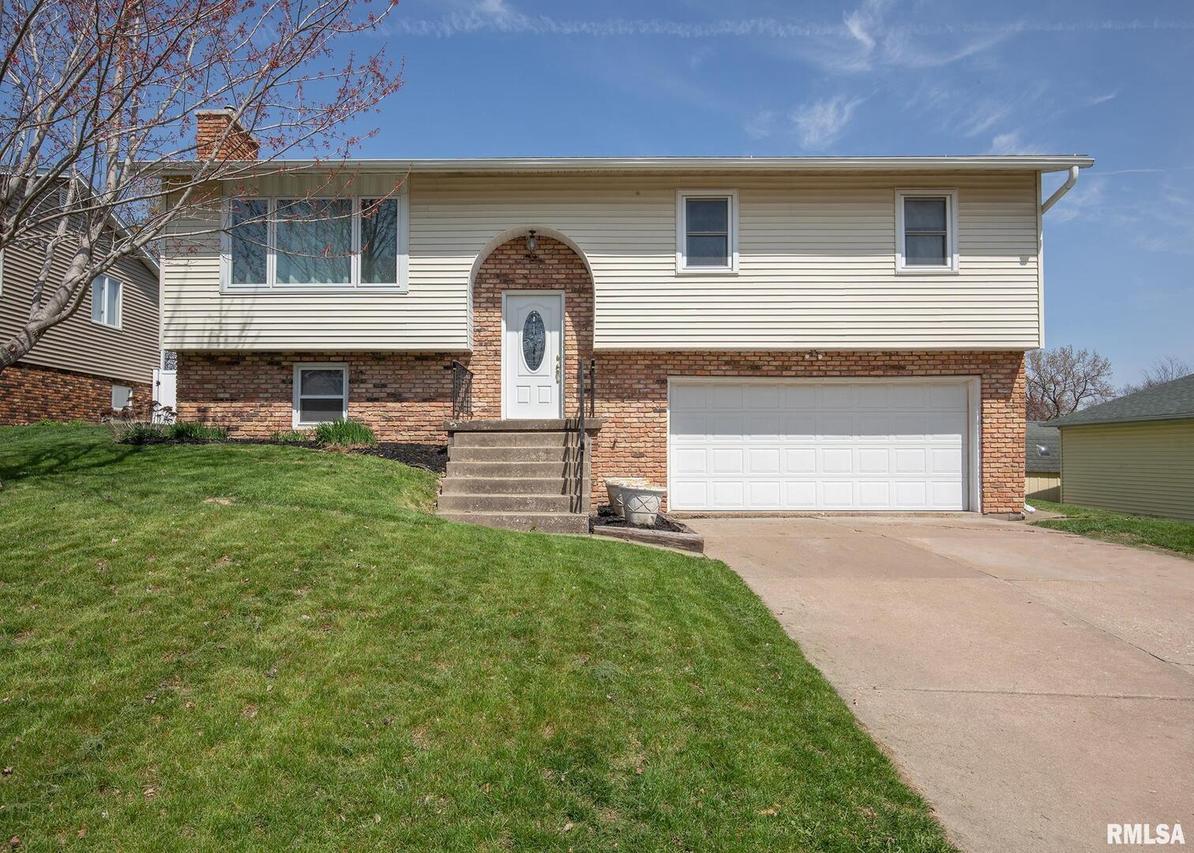 1701 W 89th Ave., Rock Island, IL 61201