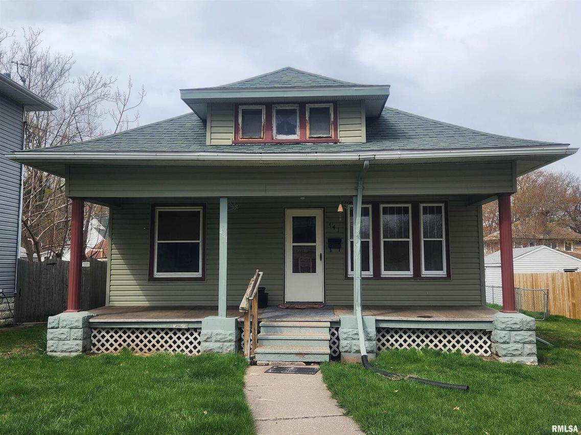 441 45th St., Moline, IL 61265