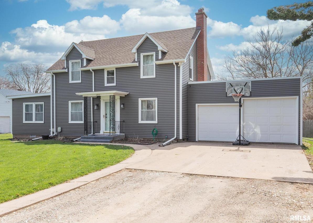 404 14th Ave., Orion, IL 61273