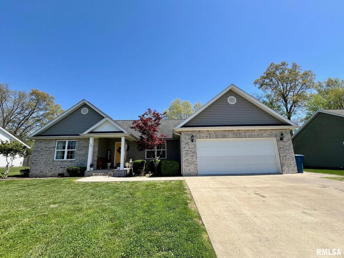 110 Breeze Dr., Carterville, IL 62918