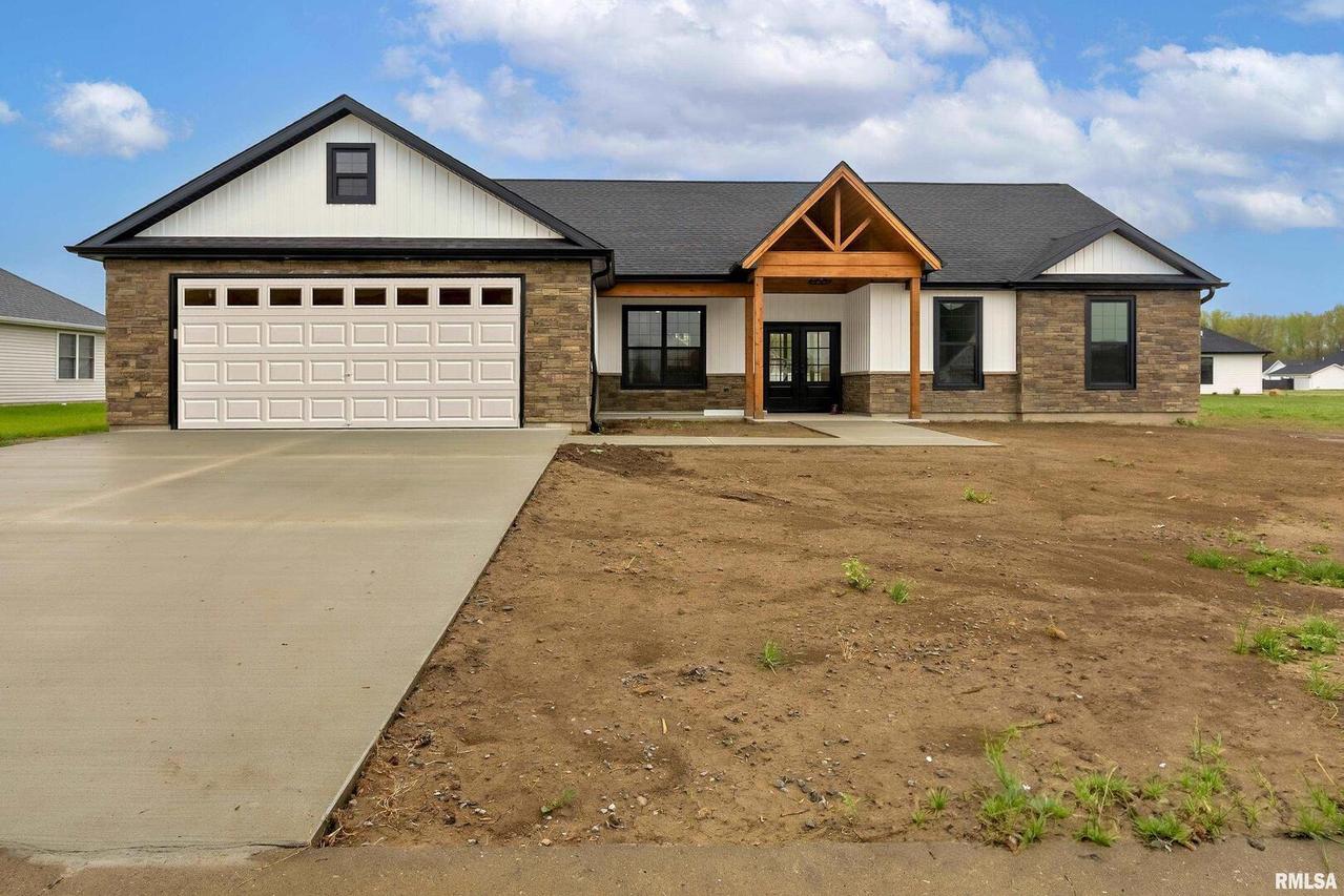 1112 Early Bird Ln., Marion, IL 62959