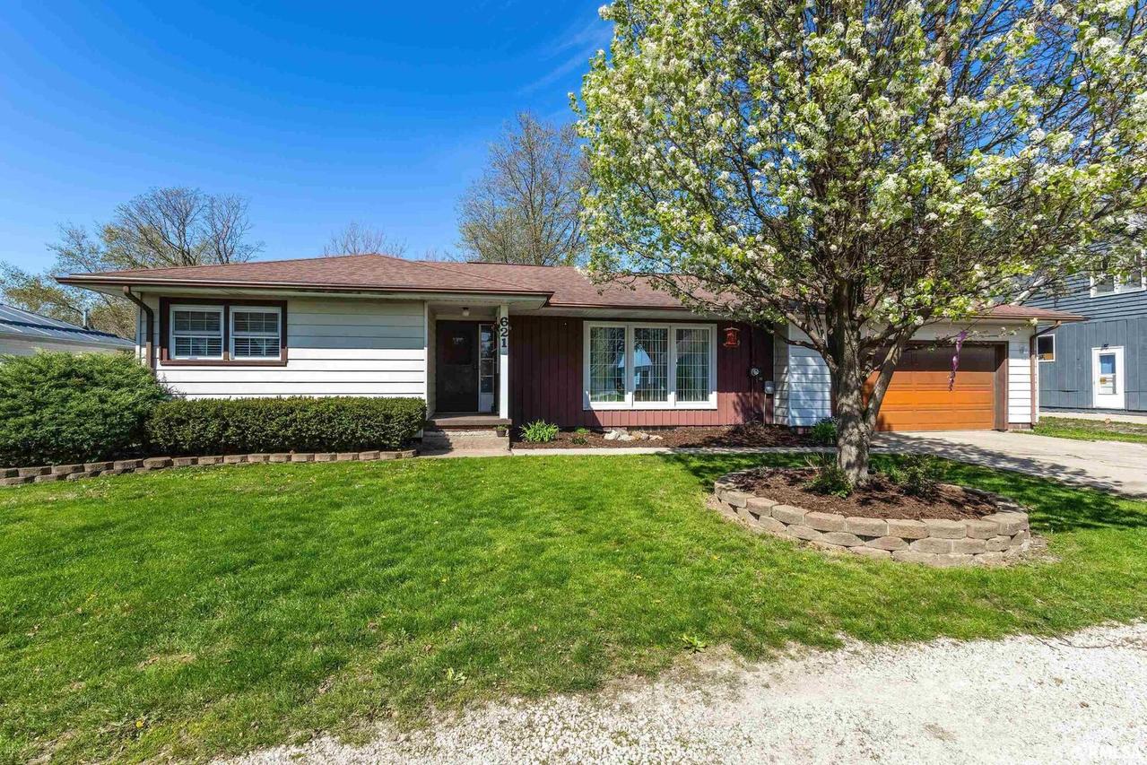 621 S Illinois St., Geneseo, IL 61254