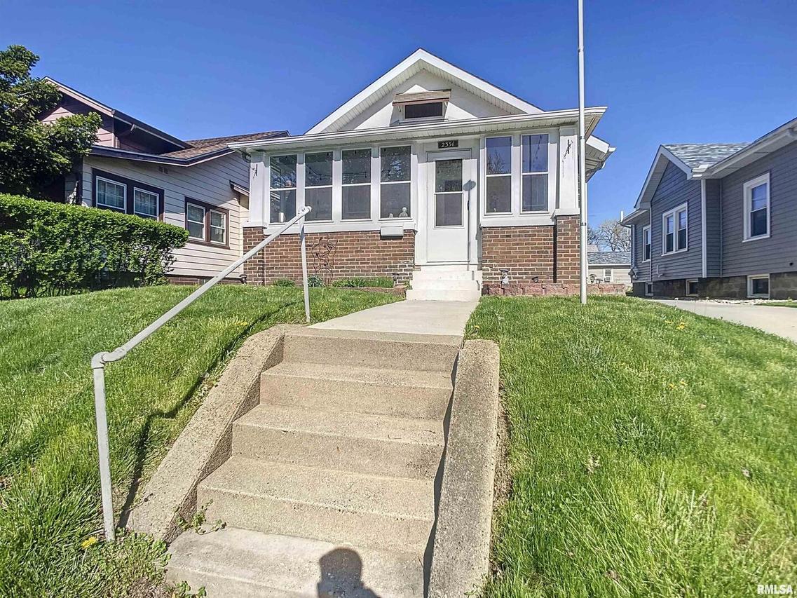 2351 38th St., Rock Island, IL 61201