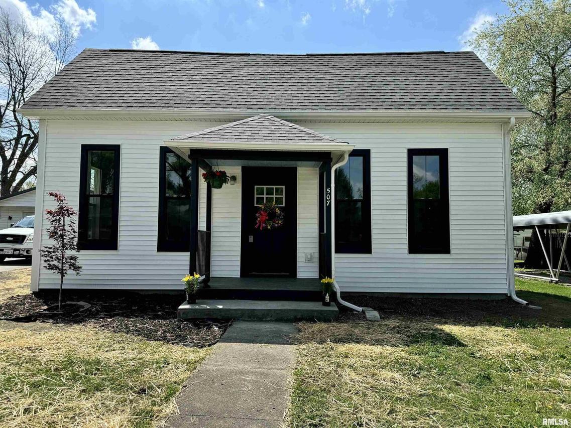 507 E Market St., Mcleansboro, IL 62859