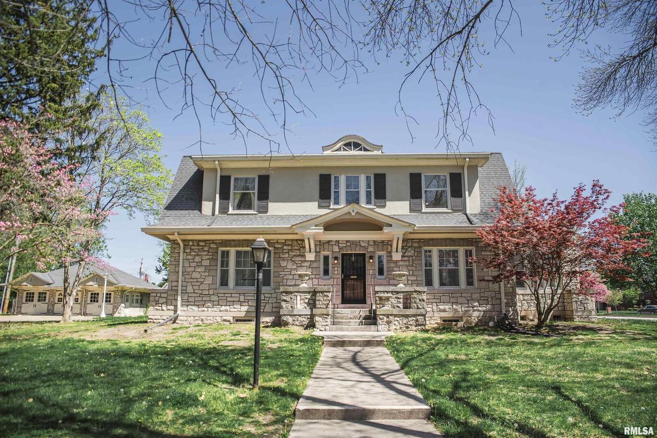 321 S 22nd St., Quincy, IL 62301