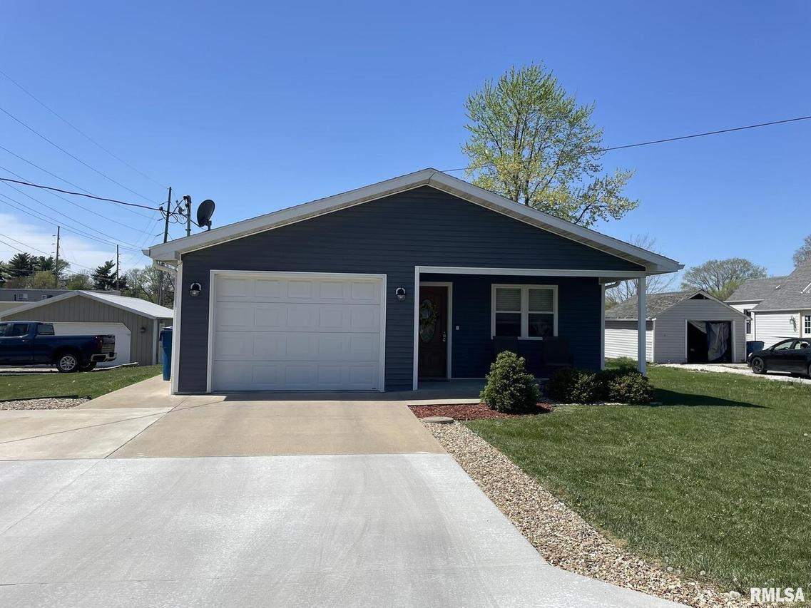 1709 N 17th St., Quincy, IL 62301