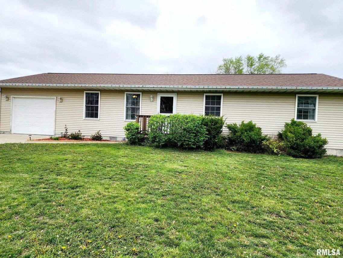 607 N Street, Augusta, IL 62311