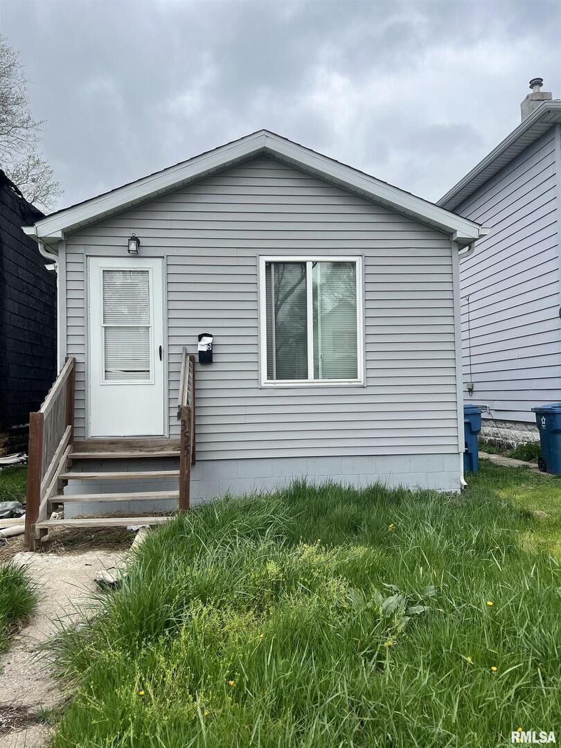 355 12th St., East Moline, IL 61244
